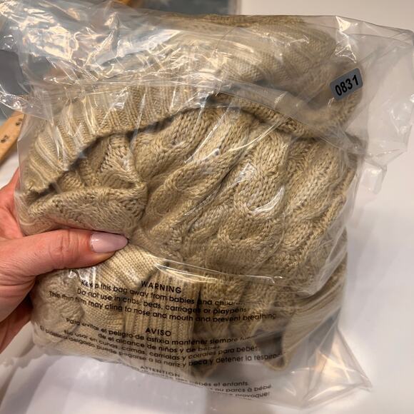 Danielle Bernstein Khaki Green Cable Cropped Sweater Large - Picture 9 of 9